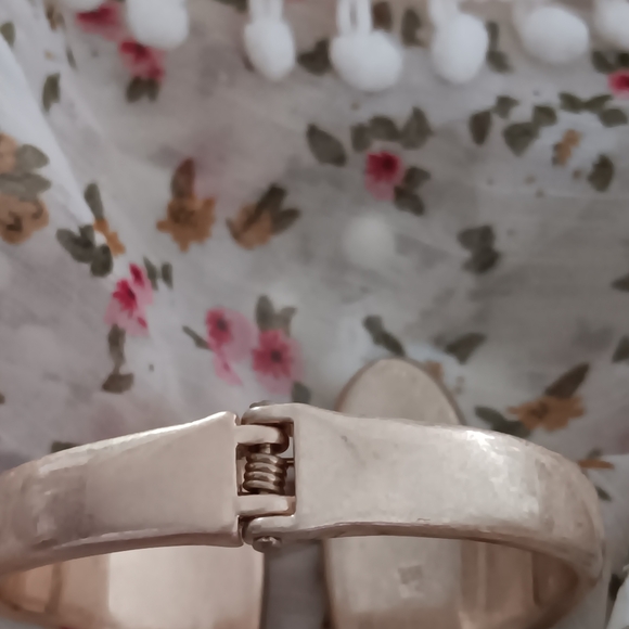 Robert Lee Morris Bracelet - Picture 2 of 4